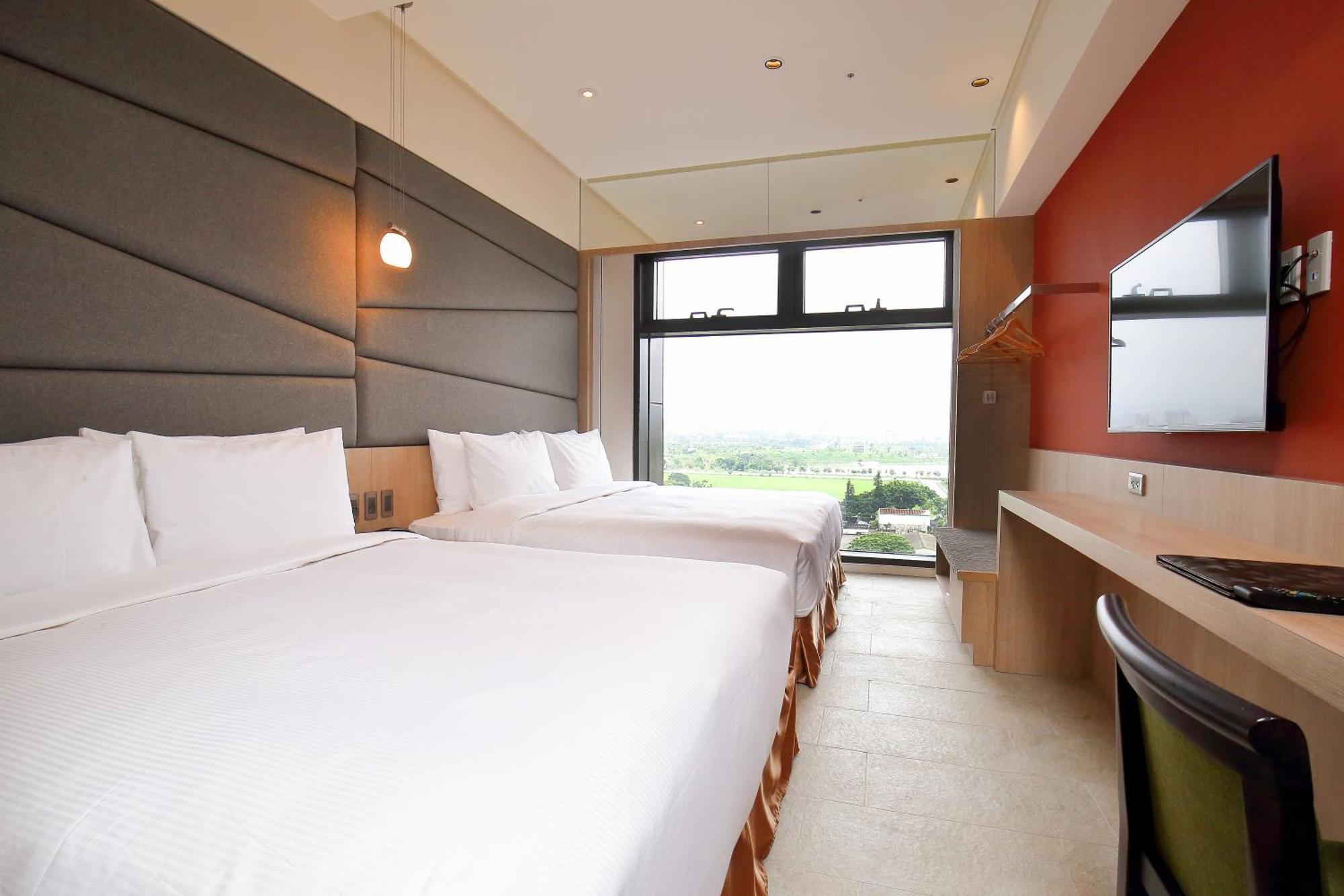 Kloud Hotel Tajcshung Kültér fotó