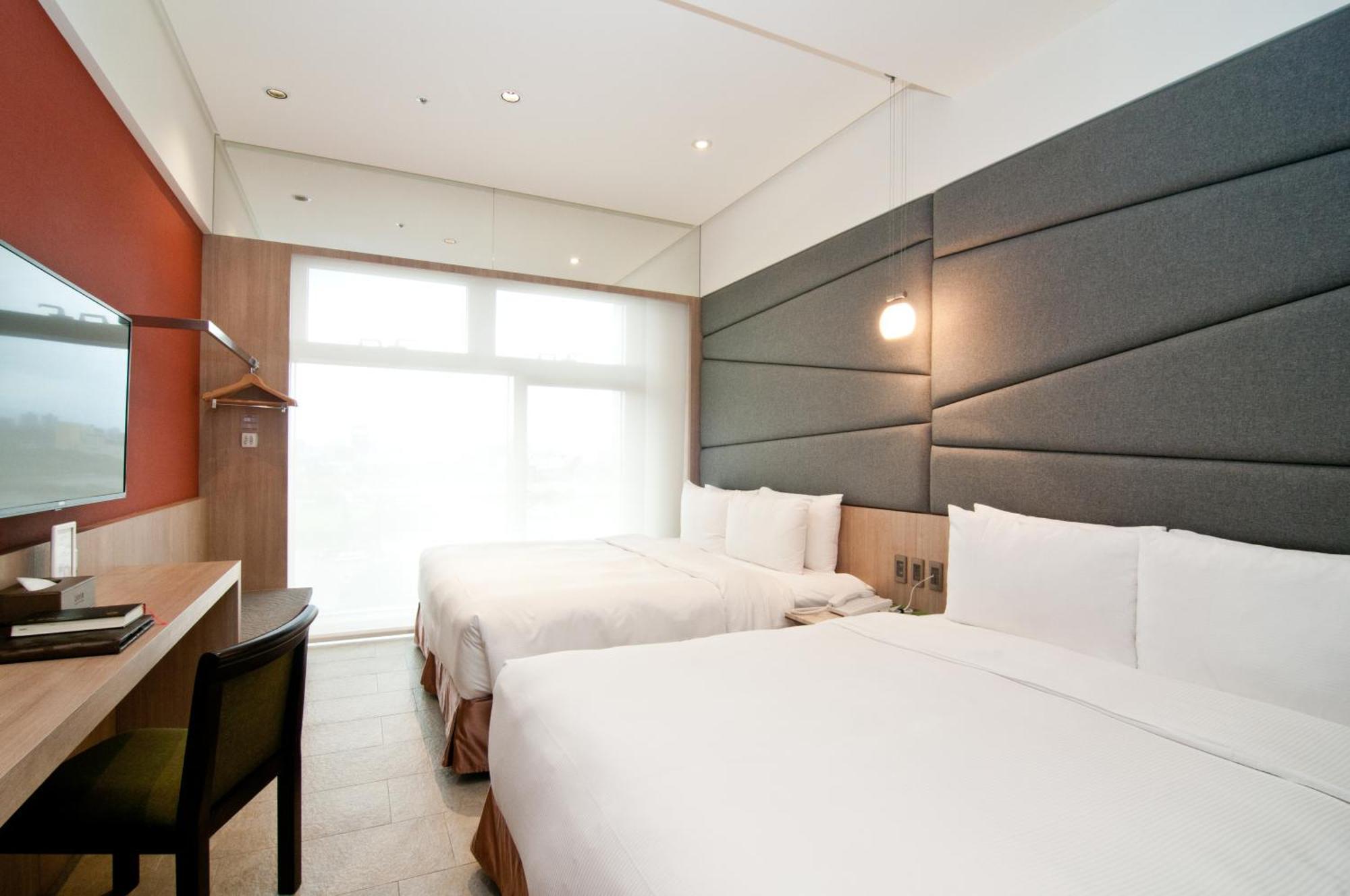 Kloud Hotel Tajcshung Kültér fotó