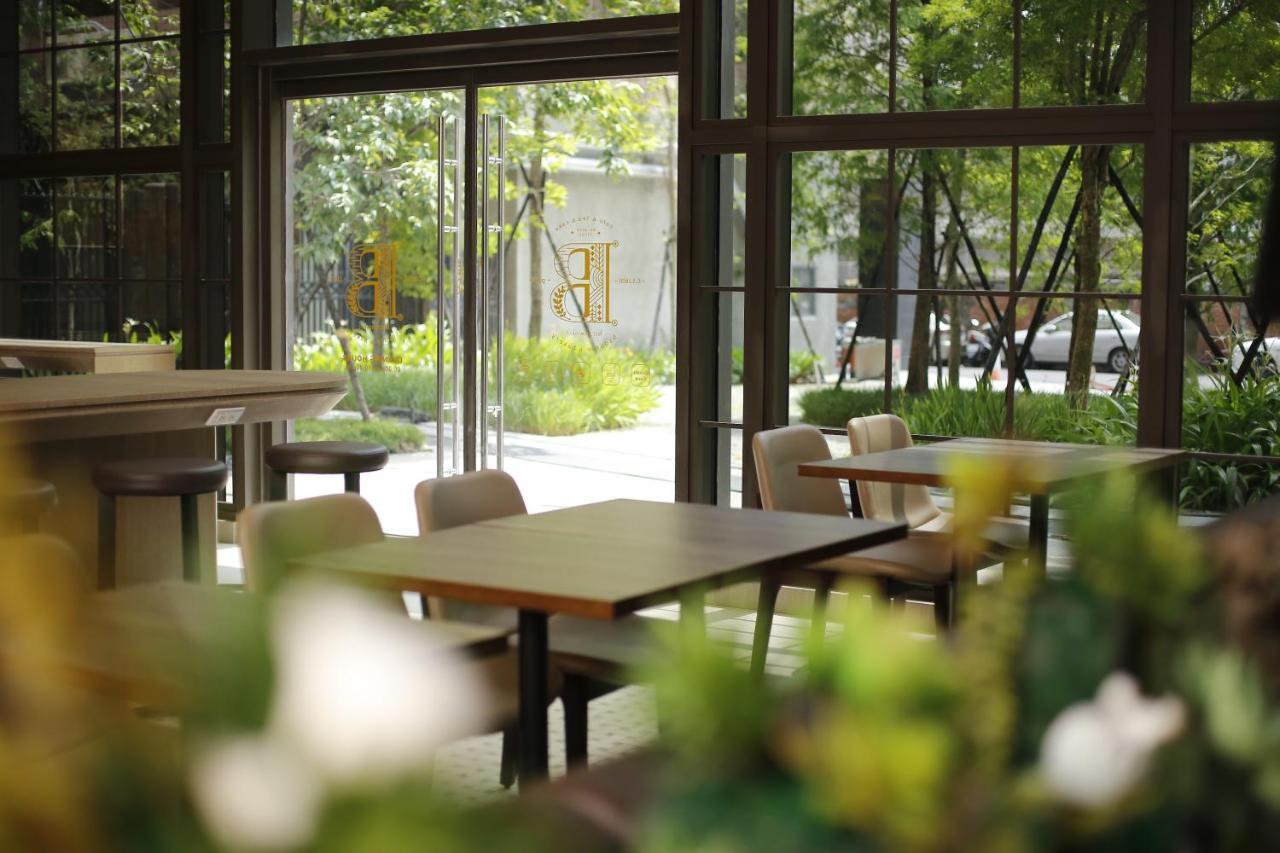 Kloud Hotel Tajcshung Kültér fotó