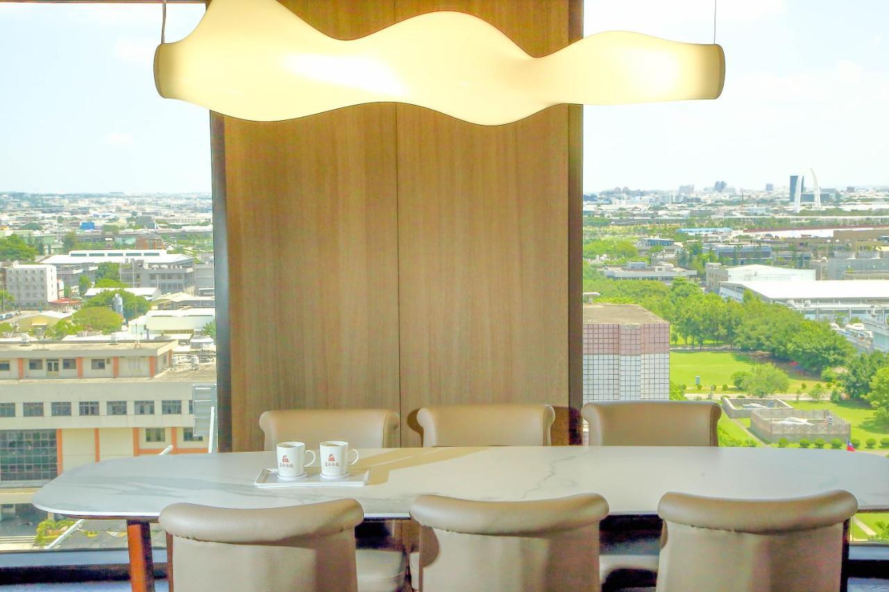 Kloud Hotel Tajcshung Kültér fotó