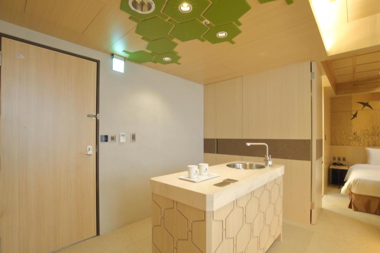 Kloud Hotel Tajcshung Kültér fotó