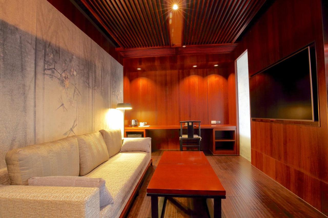 Kloud Hotel Tajcshung Kültér fotó