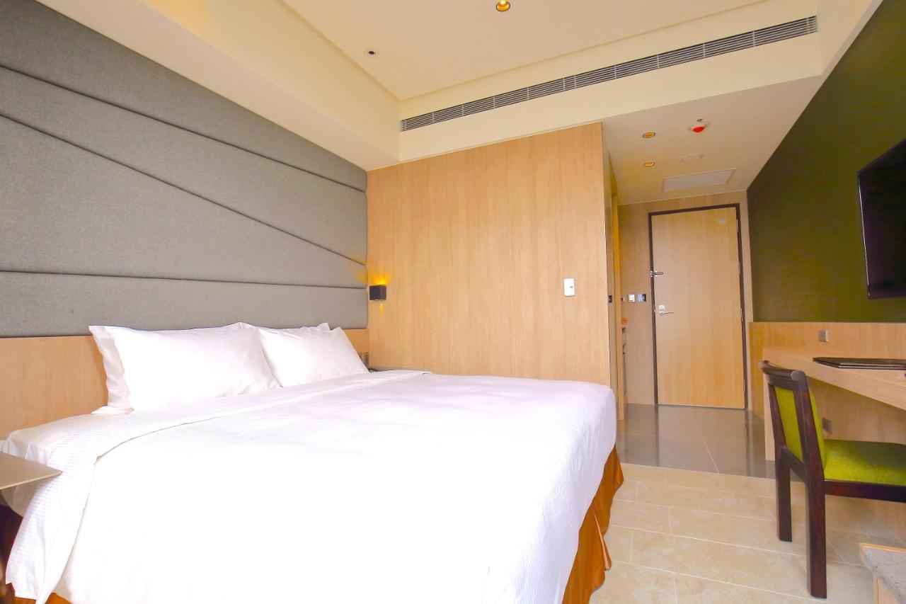 Kloud Hotel Tajcshung Kültér fotó