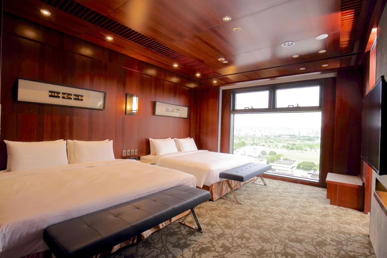 Kloud Hotel Tajcshung Kültér fotó
