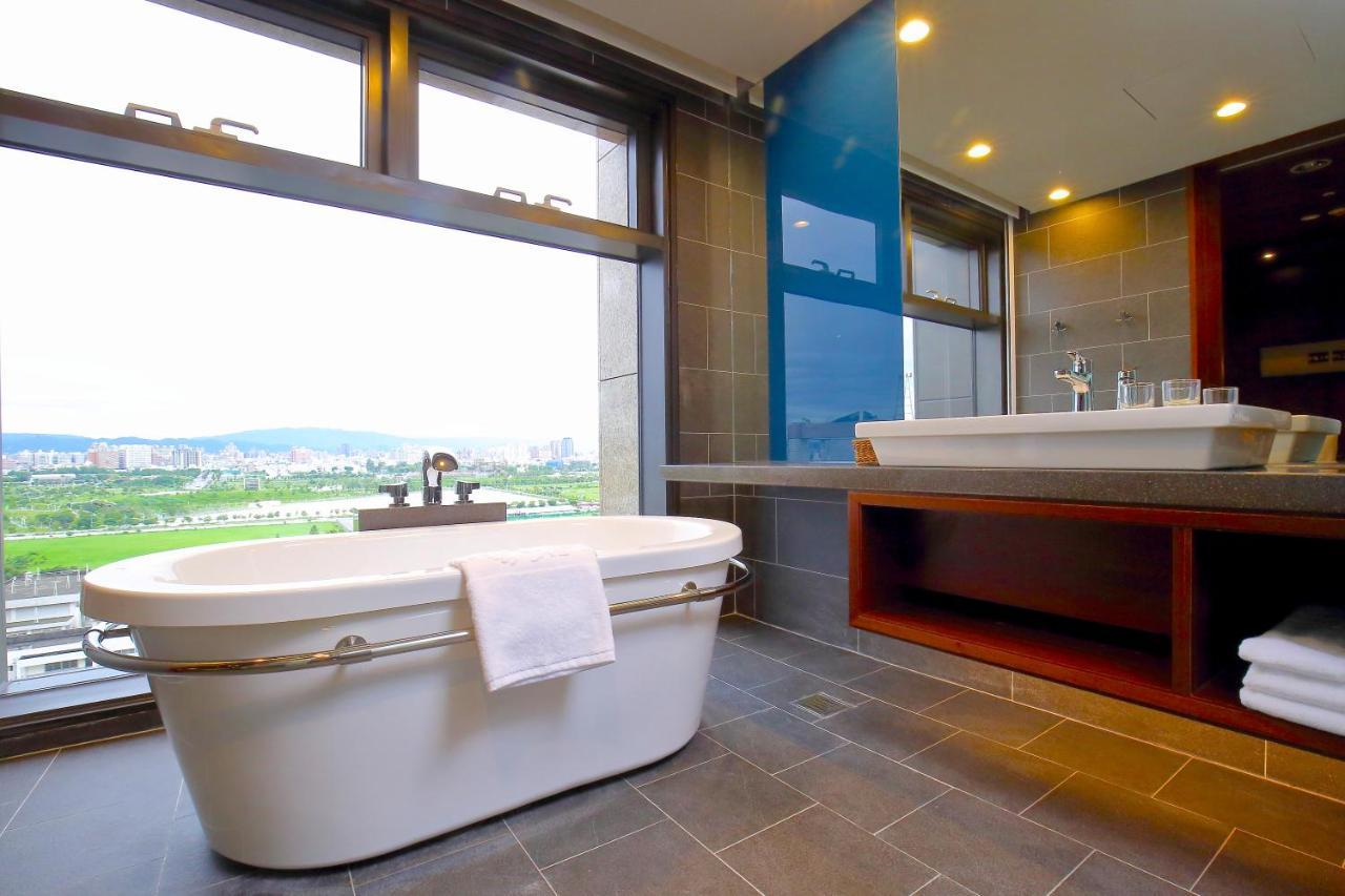 Kloud Hotel Tajcshung Kültér fotó
